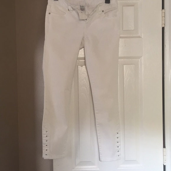 Cache Denim - Cache White denim Capri jeans